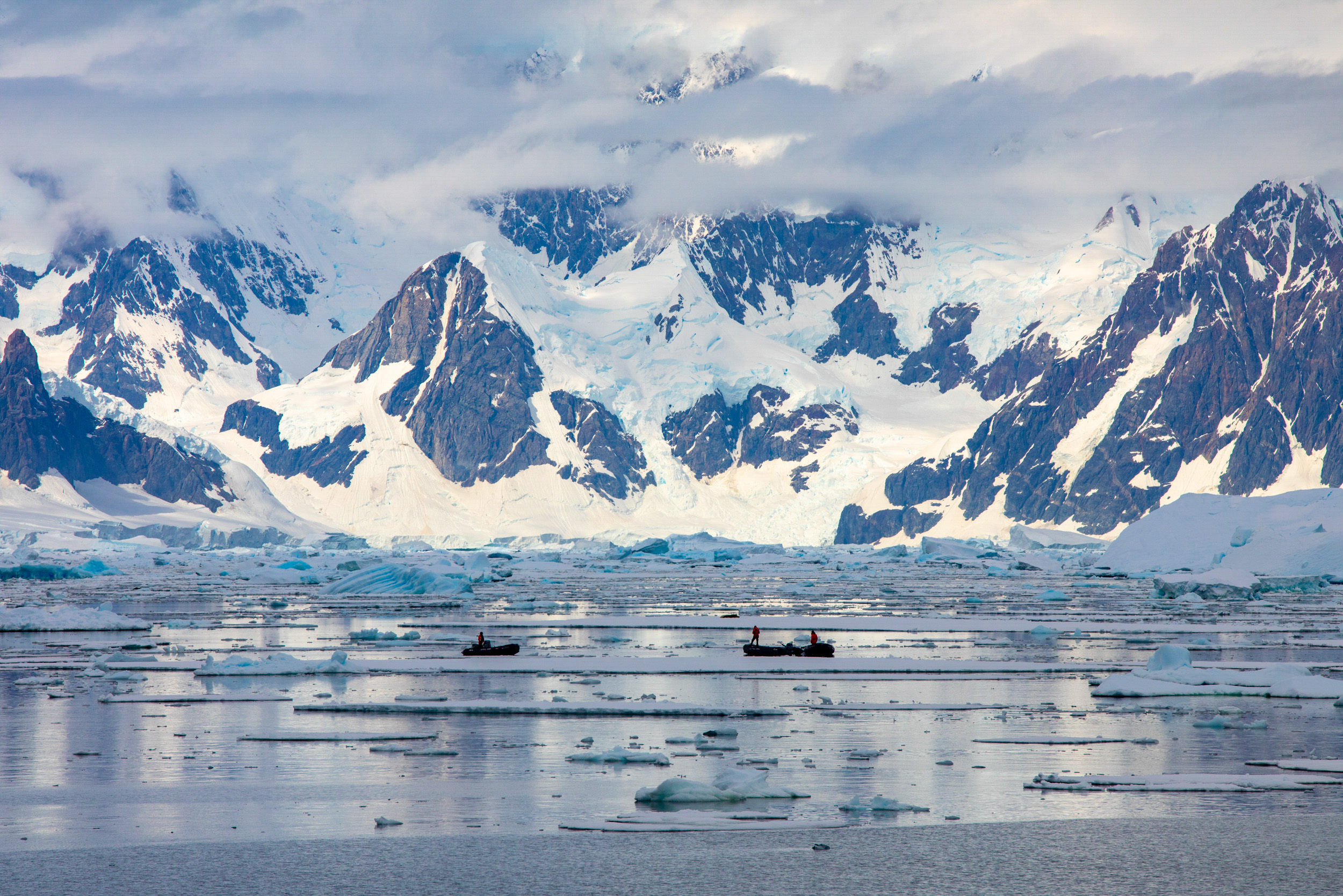 Travel Photographer, Caryn B Davis, Crystal Sound, Lallemand Fjord, Antarctic Pennisula